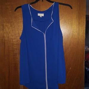 Blue tank, lilac piping